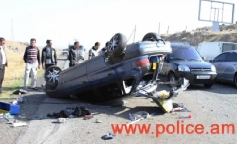Left the carriageway and flipped over Left the carriageway and flipped over