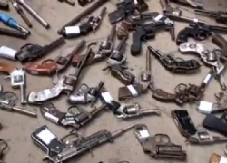 Ամփոփ տեղեկատվություն 2013 թ. 9 ամիսների ընթացքում ՀՀ ոստիկանության ստորաբաժանումների կողմից առգրավված կամ քաղաքացիների կողմից կամավոր հանձնված զենք-ռազմամթերքի վերաբերյալ (ՆԱԵՎ՝ ՏԵՍԱՆՅՈՒԹ)  Ամփոփ տեղեկատվություն 2013 թ. 9 ամիսների ընթացքում ՀՀ ոստիկանության ստորաբաժանումների կողմից առգրավված կամ քաղաքացիների կողմից կամավոր հանձնված զենք-ռազմամթերքի վերաբերյալ (ՆԱԵՎ՝ ՏԵՍԱՆՅՈՒԹ)