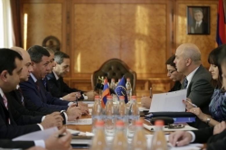 В полиции Республики Армения приняли делегацию, возглавляемую комиссаром Совета Европы по правам человека (ВИДЕО и ФОТО) В полиции Республики Армения приняли делегацию, возглавляемую комиссаром Совета Европы по правам человека (ВИДЕО и ФОТО)