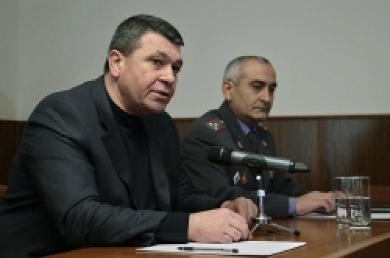 Police Chief Vladimir Gasparyan holds working conference at Ararat Marz Department and then meets with the administration of Ararat marz (VIDEO and PHOTOS) Police Chief Vladimir Gasparyan holds working conference at Ararat Marz Department and then meets with the administration of Ararat marz (VIDEO and PHOTOS)