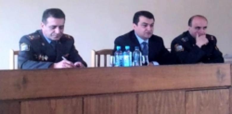 Ոստիկանության Երեւան քաղաքի վարչության ենթակա ստորաբաժանումներում ամփոփվեցին 2014 թ. առաջին եռամսյակի արդյունքները Ոստիկանության Երեւան քաղաքի վարչության ենթակա ստորաբաժանումներում ամփոփվեցին 2014 թ. առաջին եռամսյակի արդյունքները