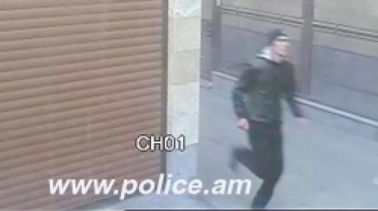 Ավազակային հարձակում կատարողի փախուստն արձանագրել է տեսանկարահանող սարքը (ՏԵՍԱՆՅՈՒԹ) Ավազակային հարձակում կատարողի փախուստն արձանագրել է տեսանկարահանող սարքը (ՏԵՍԱՆՅՈՒԹ)