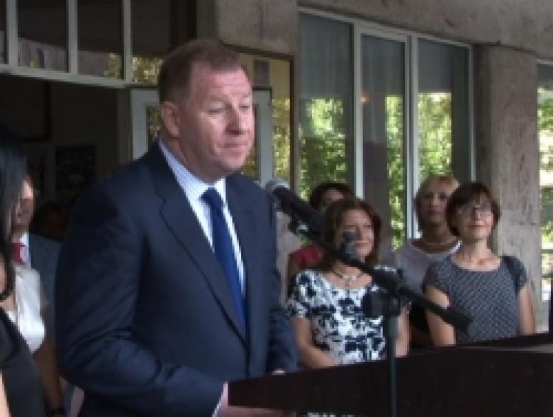 ճանապարհային երթևեկության կանոնների ուսուցման ծրագրի անդրանիկ միջոցառում-դասընթացը` Երևանի Գուրգեն Մահարու անվան դպրոցում (ՏԵՍԱՆՅՈՒԹ) ճանապարհային երթևեկության կանոնների ուսուցման ծրագրի անդրանիկ միջոցառում-դասընթացը` Երևանի Գուրգեն Մահարու անվան դպրոցում (ՏԵՍԱՆՅՈՒԹ)