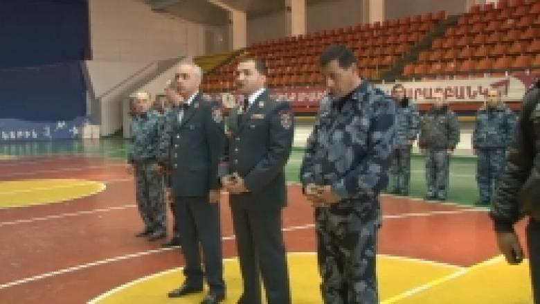 «Դինամո» մարզական հասարակական կազմակերպությունում մեկնարկեց  ոստիկանության ծառայողների մարզական պարապմունքների տարեշրջանը (ՏԵՍԱՆՅՈՒԹ) «Դինամո» մարզական հասարակական կազմակերպությունում մեկնարկեց  ոստիկանության ծառայողների մարզական պարապմունքների տարեշրջանը (ՏԵՍԱՆՅՈՒԹ)