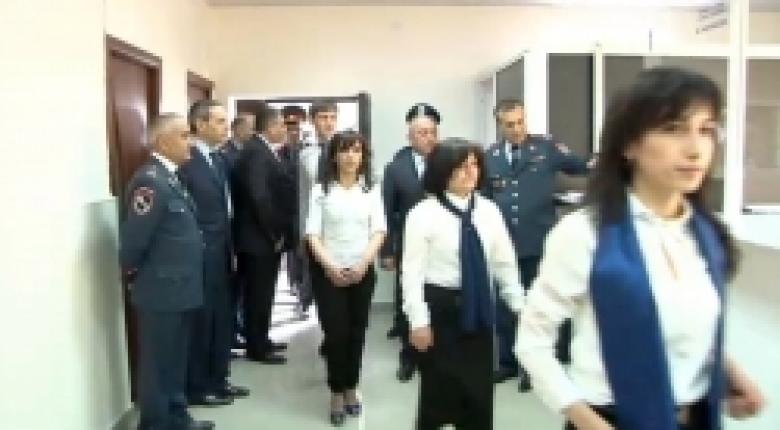 Ոստիկանությունում ընթացող բարեփոխումները շարունակվում են: Նոր պայմաններ, սպասակման նոր որակ Մասիսի անձնագրայինում (ՏԵՍԱՆՅՈՒԹ) Ոստիկանությունում ընթացող բարեփոխումները շարունակվում են: Նոր պայմաններ, սպասակման նոր որակ Մասիսի անձնագրայինում (ՏԵՍԱՆՅՈՒԹ)