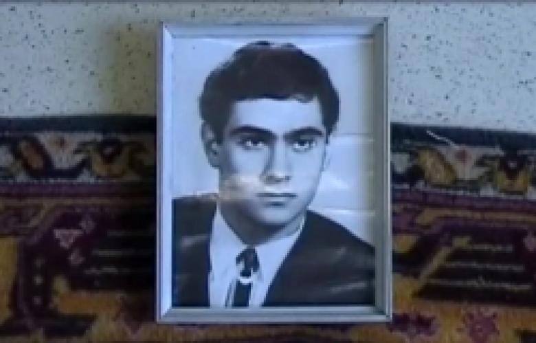 ԵՌԱԲԼՈՒՐ. մեր ցավի և հպարտության այս բարձունքում է ամփոփված նաև միլիցիայի աշխատակից Արթուր Հակոբյանը (ՏԵՍԱՆՅՈՒԹ) ԵՌԱԲԼՈՒՐ. մեր ցավի և հպարտության այս բարձունքում է ամփոփված նաև միլիցիայի աշխատակից Արթուր Հակոբյանը (ՏԵՍԱՆՅՈՒԹ)