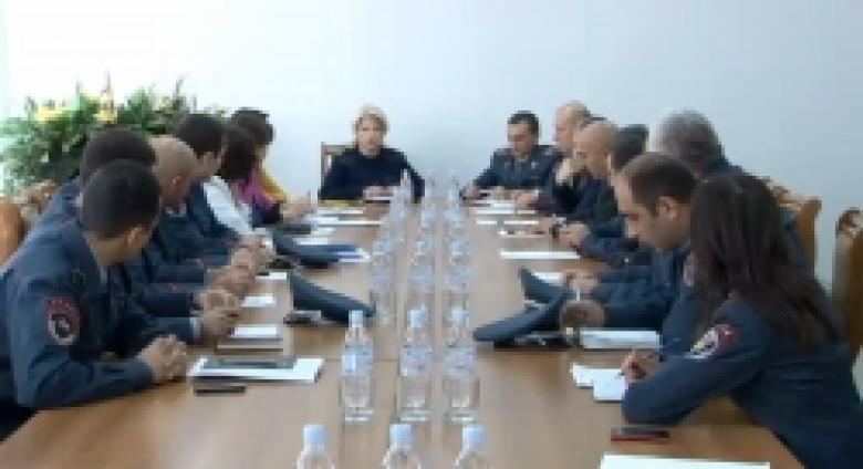 Մուրացիկ և թափառաշրջիկ անչափահասներն ու նրանց ընտանիքները՝ ոստիկանության տեսադաշտում (ՏԵՍԱՆՅՈՒԹ) Մուրացիկ և թափառաշրջիկ անչափահասներն ու նրանց ընտանիքները՝ ոստիկանության տեսադաշտում (ՏԵՍԱՆՅՈՒԹ)