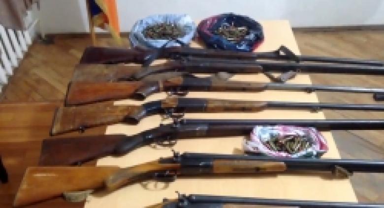 Մեկ օրում զենք-զինամթերքի կամավոր հանձնման 17 դեպք՝ Մարտունիում (ՏԵՍԱՆՅՈՒԹ) Մեկ օրում զենք-զինամթերքի կամավոր հանձնման 17 դեպք՝ Մարտունիում (ՏԵՍԱՆՅՈՒԹ)