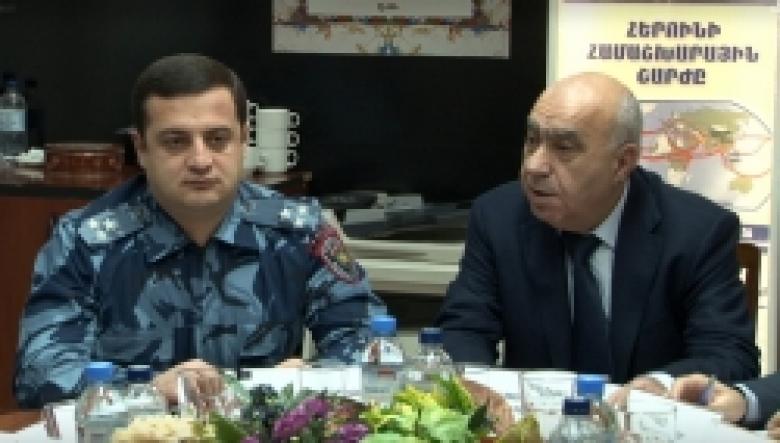 Միջգերատեսչական հանձնաժողովի աշխատանքային խմբի հանդիպում ոստիկանությունում Միջգերատեսչական հանձնաժողովի աշխատանքային խմբի հանդիպում ոստիկանությունում