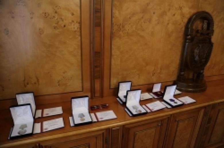 Պարգևատրվեցին օրինականության ամրապնդման ու հանցավորության դեմ պայքարի գործում սերտորեն համագործակցելու համար (ՏԵՍԱՆՅՈՒԹ, ԼՈՒՍԱՆԿԱՐՆԵՐ) Պարգևատրվեցին օրինականության ամրապնդման ու հանցավորության դեմ պայքարի գործում սերտորեն համագործակցելու համար (ՏԵՍԱՆՅՈՒԹ, ԼՈՒՍԱՆԿԱՐՆԵՐ)
