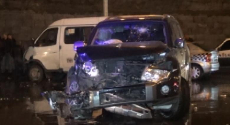 Բախվել են «Միցուբիշի», «Օպել», «ՎԱԶ-2121» և «ԳԱԶել» մակնիշի ավտոմեքենաներ. կա 5 վիրավոր (ԼՈՒՍԱՆԿԱՐՆԵՐ) Բախվել են «Միցուբիշի», «Օպել», «ՎԱԶ-2121» և «ԳԱԶել» մակնիշի ավտոմեքենաներ. կա 5 վիրավոր (ԼՈՒՍԱՆԿԱՐՆԵՐ)