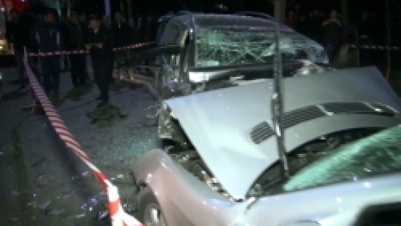 Գյումրիում բախվել են «Մերսեդես» և «Օպել» մակնիշի ավտոմեքենաներ. վարորդները մահացել են (ՏԵՍԱՆՅՈՒԹ, ԼՈՒՍԱՆԿԱՐՆԵՐ) Գյումրիում բախվել են «Մերսեդես» և «Օպել» մակնիշի ավտոմեքենաներ. վարորդները մահացել են (ՏԵՍԱՆՅՈՒԹ, ԼՈՒՍԱՆԿԱՐՆԵՐ)