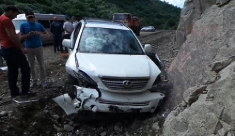 Վանաձոր-Ալավերդի ճանապարհին բախվել են «Լեքսուս» և «Մերսեդես» մակնիշի ավտոմեքենաներ (ԼՈՒՍԱՆԿԱՐՆԵՐ) Վանաձոր-Ալավերդի ճանապարհին բախվել են «Լեքսուս» և «Մերսեդես» մակնիշի ավտոմեքենաներ (ԼՈՒՍԱՆԿԱՐՆԵՐ)