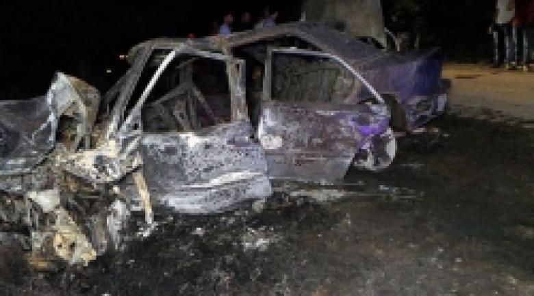 Արարատի մարզում բախվել են «Մերսեդես» և «Լեքսուս» մակնիշի ավտոմեքենաներ. «Մերսեդես»-ն ամբողջովին այրվել է (ԼՈՒՍԱՆԿԱՐՆԵՐ) Արարատի մարզում բախվել են «Մերսեդես» և «Լեքսուս» մակնիշի ավտոմեքենաներ. «Մերսեդես»-ն ամբողջովին այրվել է (ԼՈՒՍԱՆԿԱՐՆԵՐ)