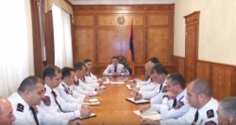 Ոստիկանության պետը խորհրդակցություն անցկացրեց ՃՈ հաշվառման քննական ստորաբաժանումների ղեկավար կազմի հետ /ՏԵՍԱՆՅՈՒԹ/ Ոստիկանության պետը խորհրդակցություն անցկացրեց ՃՈ հաշվառման քննական ստորաբաժանումների ղեկավար կազմի հետ /ՏԵՍԱՆՅՈՒԹ/