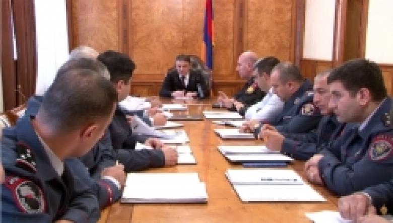 Վալերիյ Օսիպյանը հոկտեմբերի 27-ին աշխատանքային խորհրդակցություն է անցկացրել (ՏԵՍԱՆՅՈՒԹ) Վալերիյ Օսիպյանը հոկտեմբերի 27-ին աշխատանքային խորհրդակցություն է անցկացրել (ՏԵՍԱՆՅՈՒԹ)