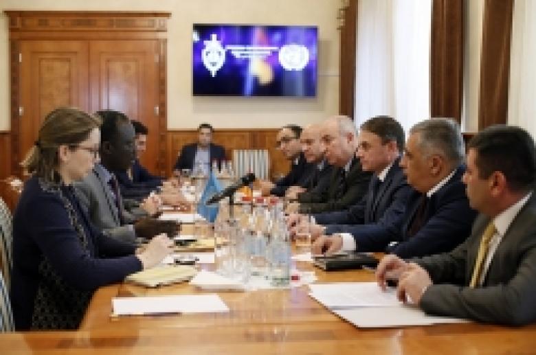 Նոյեմբերի 13-ին Վալերիյ Օսիպյանն ընդունել է ՄԱԿ-ի պատվիրակությանը /ՏԵՍԱՆՅՈԻԹ, ԼՈՒՍԱՆԿԱՐՆԵՐ/ Նոյեմբերի 13-ին Վալերիյ Օսիպյանն ընդունել է ՄԱԿ-ի պատվիրակությանը /ՏԵՍԱՆՅՈԻԹ, ԼՈՒՍԱՆԿԱՐՆԵՐ/