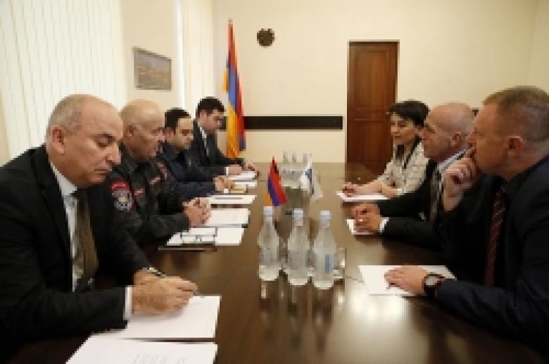 Ոստիկանության պետի տեղակալն ընդունեց ԵԱՀԿ ԺՀՄԻԳ դիտորդական առաքելության պատվիրակությանը (ՏԵՍԱՆՅՈՒԹ, ԼՈՒՍԱՆԿԱՐՆԵՐ) Ոստիկանության պետի տեղակալն ընդունեց ԵԱՀԿ ԺՀՄԻԳ դիտորդական առաքելության պատվիրակությանը (ՏԵՍԱՆՅՈՒԹ, ԼՈՒՍԱՆԿԱՐՆԵՐ)