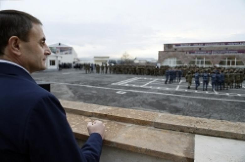 Վալերիյ Օսիպյանը Ճանապարհել ու դիմավորել է սահմանապահ ոստիկաններին (ՏԵՍԱՆՅՈՒԹ, ԼՈՒՍԱՆԿԱՐՆԵՐ)  Վալերիյ Օսիպյանը Ճանապարհել ու դիմավորել է սահմանապահ ոստիկաններին (ՏԵՍԱՆՅՈՒԹ, ԼՈՒՍԱՆԿԱՐՆԵՐ)