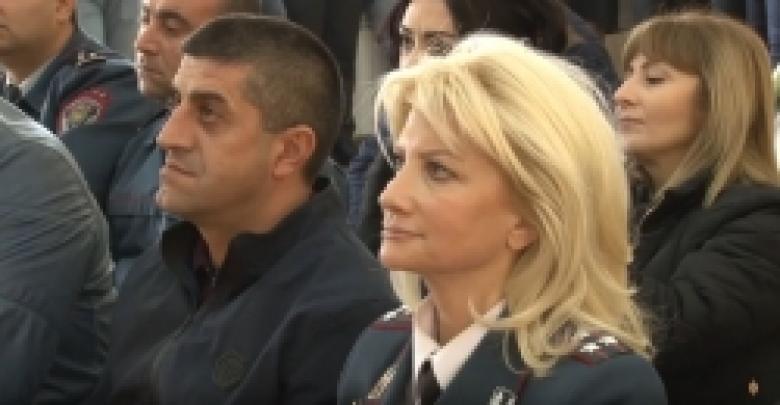 Անչափահասների գործերով ոստիկանները հանդիպել են Արարատի ավագ դպրոցի աշակերտների հետ (ՏԵՍԱՆՅՈՒԹ) Անչափահասների գործերով ոստիկանները հանդիպել են Արարատի ավագ դպրոցի աշակերտների հետ (ՏԵՍԱՆՅՈՒԹ)