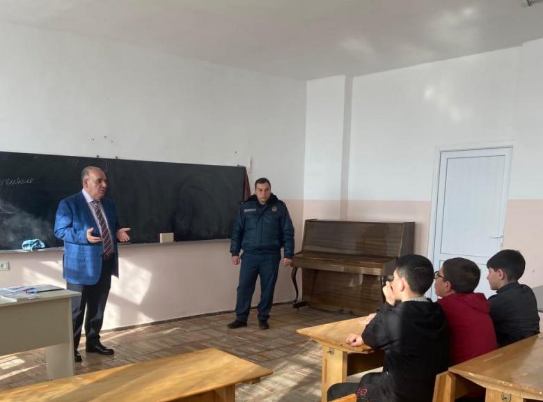 «Երկաթուղային տրանսպորտն ու անվտանգության կանոնները» թեմայով կանխարգելիչ դասընթացներ Գեղարքունիքի մարզի դպրոցներում «Երկաթուղային տրանսպորտն ու անվտանգության կանոնները» թեմայով կանխարգելիչ դասընթացներ Գեղարքունիքի մարզի դպրոցներում
