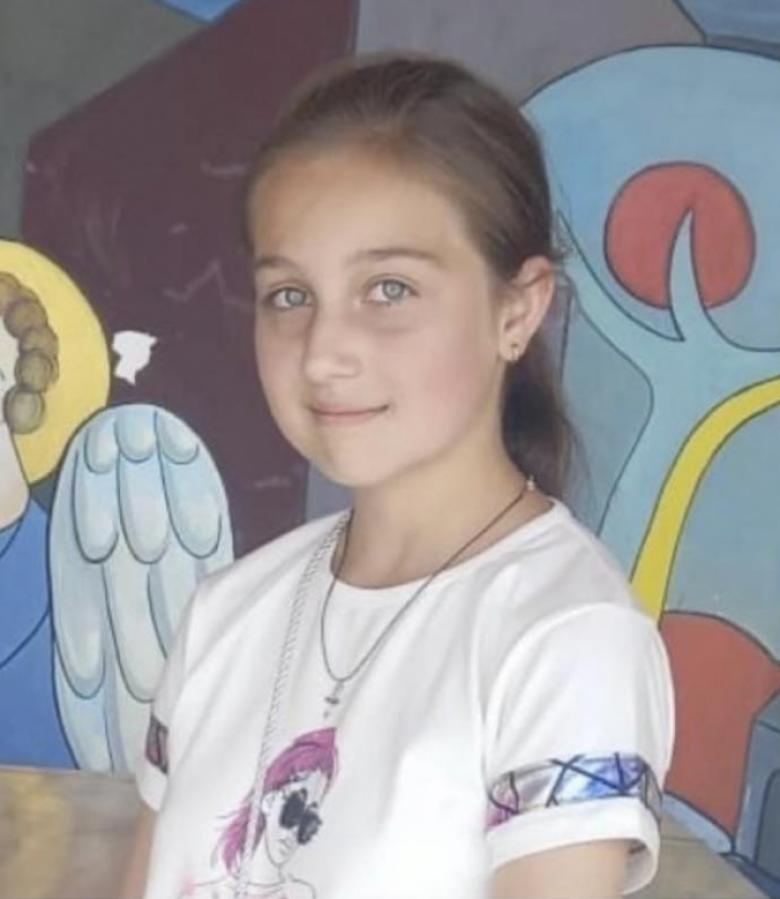 14-ամյա Հռիփսիմե Ավագյանը որովում է որպես անհետ կորած 14-ամյա Հռիփսիմե Ավագյանը որովում է որպես անհետ կորած