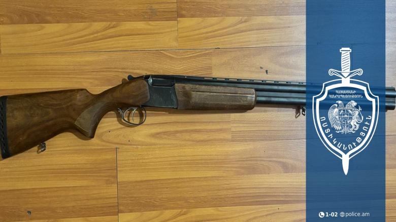 65-ամյա տղամարդը հրացանը կամավոր հանձնել է ոստիկանություն 65-ամյա տղամարդը հրացանը կամավոր հանձնել է ոստիկանություն