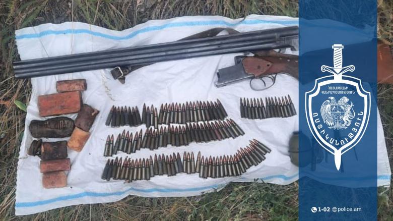 Ապարանի համայնքային ոստիկանները քանդված շինության հետնամասում հայտնաբերել են զենք-զինամթերք Ապարանի համայնքային ոստիկանները քանդված շինության հետնամասում հայտնաբերել են զենք-զինամթերք