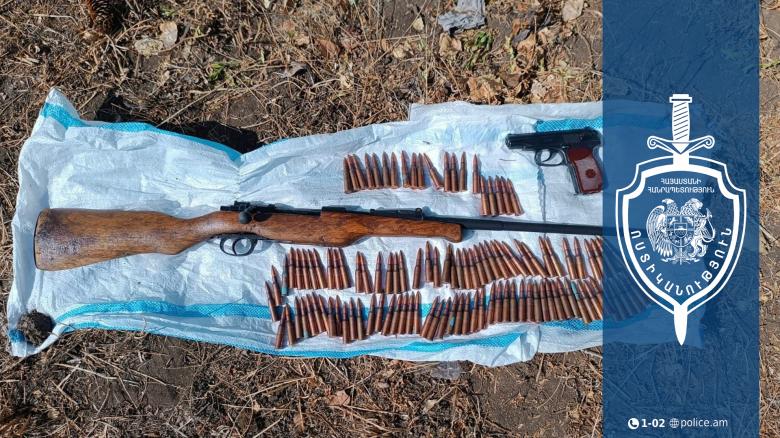 Հրազենների հայտնաբերում Կոտայքում․ Չարենցավանի համայնքային ոստիկանների բացատրական աշխատանքի արդյունքը Հրազենների հայտնաբերում Կոտայքում․ Չարենցավանի համայնքային ոստիկանների բացատրական աշխատանքի արդյունքը