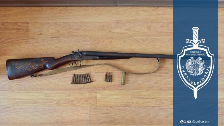 60-ամյա տղամարդը ապօրինի պահվող զենք-զինամթերքը ներկայացրել է Տավուշի բաժին 60-ամյա տղամարդը ապօրինի պահվող զենք-զինամթերքը ներկայացրել է Տավուշի բաժին