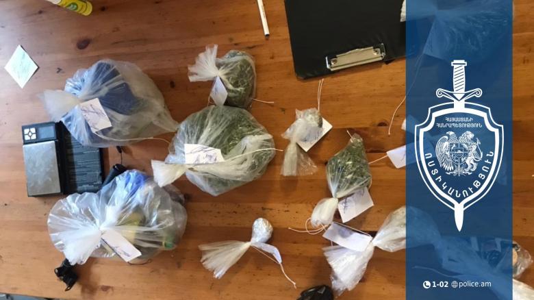 Թմրամիջոց իրացրած 22-ամյա երիտասարդը կալանավորվել է Թմրամիջոց իրացրած 22-ամյա երիտասարդը կալանավորվել է