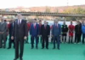 Մարզական տոնախմբությանը մասնակցում էր նաև ՀՀ վարչապետ Տիգրան Սարգսյանը (Լուսանկարներ) Մարզական տոնախմբությանը մասնակցում էր նաև ՀՀ վարչապետ Տիգրան Սարգսյանը (Լուսանկարներ)