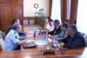 Ընդունելություն ՀՀ ոստիկանությունում. հունիսի 3-ին ոստիկանության պետ Վլադիմիր Գասպարյանի հյուրն էր Հայաստանում ՌԴ արտակարգ և լիազոր դեսպան Իվան Վոլինկինը (ՏԵՍԱՆՅՈՒԹ) Ընդունելություն ՀՀ ոստիկանությունում. հունիսի 3-ին ոստիկանության պետ Վլադիմիր Գասպարյանի հյուրն էր Հայաստանում ՌԴ արտակարգ և լիազոր դեսպան Իվան Վոլինկինը (ՏԵՍԱՆՅՈՒԹ)