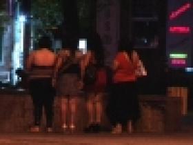 Պոռնկությամբ զբաղվելու կասկածանքով ոստիկանություն են տարվել շուրջ երեք տասնյակ կանայք (ՏԵՍԱՆՅՈՒԹ)