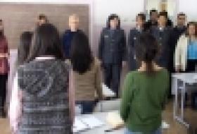 Գիրք նվիրելու օրվան մասնակցեցին նաև ոստիկանները (ՏԵՍԱՆՅՈՒԹ) Գիրք նվիրելու օրվան մասնակցեցին նաև ոստիկանները (ՏԵՍԱՆՅՈՒԹ)