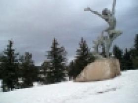 Վիճաբանություն` «Գանգրահեր տղայի» մոտ Վիճաբանություն` «Գանգրահեր տղայի» մոտ