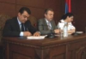 Քննարկվեցին համայնքային ոստիկանության ծառայողների համար կազմակերպված «Բանակցություններ վարելու և հաղորդակցվելու ունակությունները» թեմայով սեմինարների արդյունքները (ՏԵՍԱՆՅՈՒԹ)