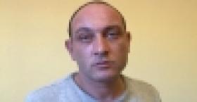 Բնակարանային գողության փորձն արձանագրել է տեսախցիկը. կատարողները նախկին և գործող ոստիկաններ էին (ՏԵՍԱՆՅՈՒԹ) Բնակարանային գողության փորձն արձանագրել է տեսախցիկը. կատարողները նախկին և գործող ոստիկաններ էին (ՏԵՍԱՆՅՈՒԹ)