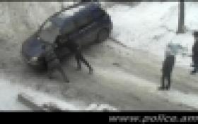 Ձմեռը և անվտանգ երթևեկությունը: Խորհուրդներ ոստիկանությունից (ՏԵՍԱՆՅՈՒԹ) Ձմեռը և անվտանգ երթևեկությունը: Խորհուրդներ ոստիկանությունից (ՏԵՍԱՆՅՈՒԹ)