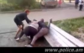 Ծովը ծնկներից՝  ընկերուհուն հյուր (ՏԵՍԱՆՅՈՒԹ) Ծովը ծնկներից՝  ընկերուհուն հյուր (ՏԵՍԱՆՅՈՒԹ)