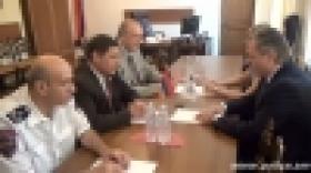 ԵԱՀԿ երևանյան գրասենյակի ռազմաքաղաքական ծրագրերի ղեկավարը ՀՀ ոստիկանությունում (ՏԵՍԱՆՅՈՒԹ) ԵԱՀԿ երևանյան գրասենյակի ռազմաքաղաքական ծրագրերի ղեկավարը ՀՀ ոստիկանությունում (ՏԵՍԱՆՅՈՒԹ)