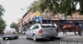 Կողոպուտ և ծեծկռտուք Երևանի Աբովյան փողոցում (ՏԵՍԱՆՅՈՒԹ) Կողոպուտ և ծեծկռտուք Երևանի Աբովյան փողոցում (ՏԵՍԱՆՅՈՒԹ)