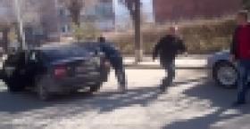 Շորթողների խումբը վնասազերծվեց. 3 միլիոնը չտալու դեպքում սպառնացել էին վերացնել ընտանիքի անդամներին (ՏԵՍԱՆՅՈՒԹ) Շորթողների խումբը վնասազերծվեց. 3 միլիոնը չտալու դեպքում սպառնացել էին վերացնել ընտանիքի անդամներին (ՏԵՍԱՆՅՈՒԹ)