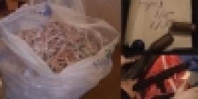 Ոստիկաններն առանձնապես խոշոր չափի թմրանյութ ու զենք են հայտնաբերել (ՏԵՍԱՆՅՈՒԹ) Ոստիկաններն առանձնապես խոշոր չափի թմրանյութ ու զենք են հայտնաբերել (ՏԵՍԱՆՅՈՒԹ)