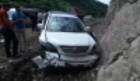 Վանաձոր-Ալավերդի ճանապարհին բախվել են «Լեքսուս» և «Մերսեդես» մակնիշի ավտոմեքենաներ (ԼՈՒՍԱՆԿԱՐՆԵՐ) Վանաձոր-Ալավերդի ճանապարհին բախվել են «Լեքսուս» և «Մերսեդես» մակնիշի ավտոմեքենաներ (ԼՈՒՍԱՆԿԱՐՆԵՐ)