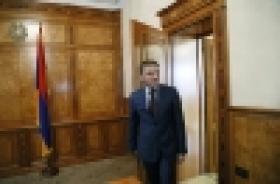 Վալերիյ Օսիպյանը օգոստոսի 31-ին 10 ծառայողի կոչումներ է շնորհել (ՏԵՍԱՆՅՈՒԹ, ԼՈՒՍԱՆԿԱՐՆԵՐ) Վալերիյ Օսիպյանը օգոստոսի 31-ին 10 ծառայողի կոչումներ է շնորհել (ՏԵՍԱՆՅՈՒԹ, ԼՈՒՍԱՆԿԱՐՆԵՐ)