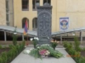 Ոստիկան հայրը խաչքար կանգնեցրեց զինվոր որդու հիշատակին /ԼՈՒՍԱՆԿԱՐՆԵՐ/ Ոստիկան հայրը խաչքար կանգնեցրեց զինվոր որդու հիշատակին /ԼՈՒՍԱՆԿԱՐՆԵՐ/