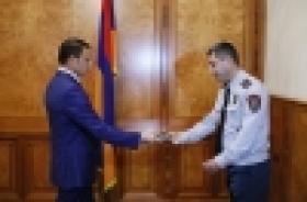 Վալերիյ Օսիպյանը հոկտեմբերի 16-ին 12 ոստիկանի կոչումներ է շնորհել /ՏԵՍԱՆՅՈՒԹ, ԼՈՒՍԱՆԿԱՐՆԵՐ/ Վալերիյ Օսիպյանը հոկտեմբերի 16-ին 12 ոստիկանի կոչումներ է շնորհել /ՏԵՍԱՆՅՈՒԹ, ԼՈՒՍԱՆԿԱՐՆԵՐ/