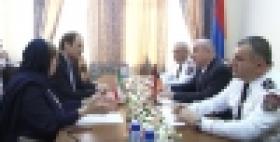 Հանդիպում ոստիկանությունում /ՏԵՍԱՆՅՈՒԹ/ Հանդիպում ոստիկանությունում /ՏԵՍԱՆՅՈՒԹ/