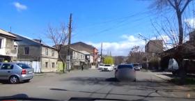Ավտոառևանգում Գաջեգործների փողոցում․ Էրեբունու ոստիկանները կատարողին բռնել ու բերման են ենթարկել Ավտոառևանգում Գաջեգործների փողոցում․ Էրեբունու ոստիկանները կատարողին բռնել ու բերման են ենթարկել